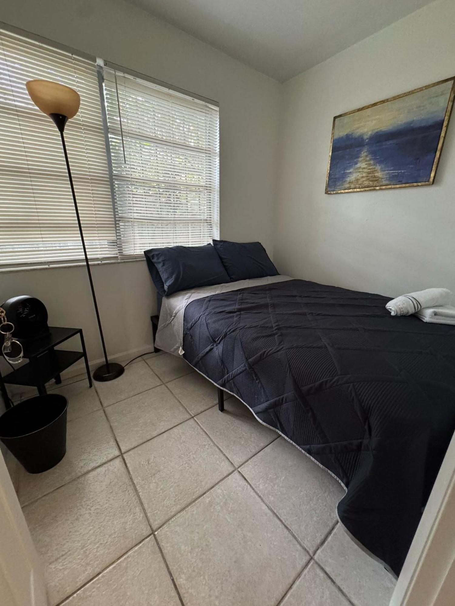 Guest house Layover Miami International Airport